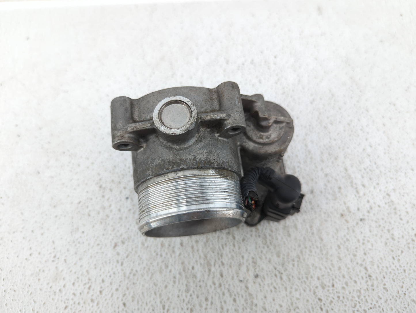 2013-2019 Volkswagen Golf Throttle Body P/N:06F 133 062 T Fits OEM Used Auto Parts - Oemusedautoparts1.com