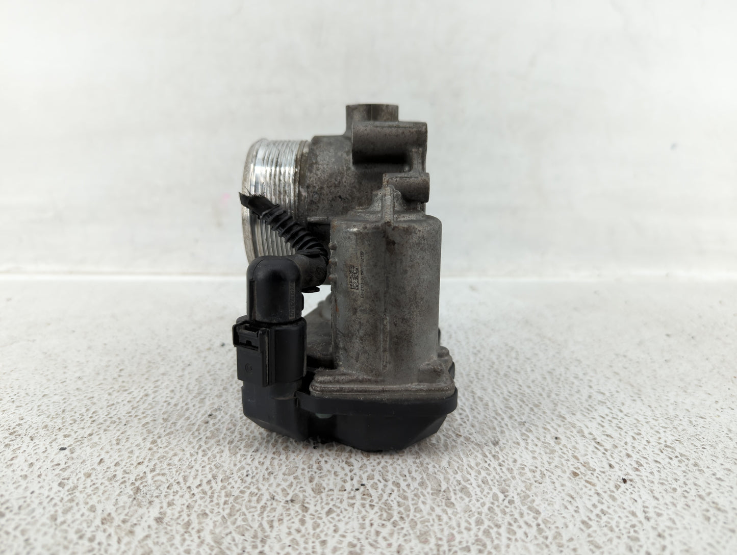 2013-2019 Volkswagen Golf Throttle Body P/N:06F 133 062 T Fits OEM Used Auto Parts - Oemusedautoparts1.com