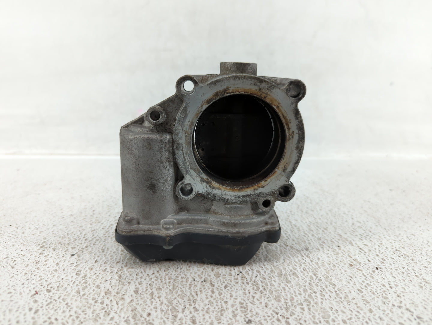 2013-2019 Volkswagen Golf Throttle Body P/N:06F 133 062 T Fits OEM Used Auto Parts - Oemusedautoparts1.com