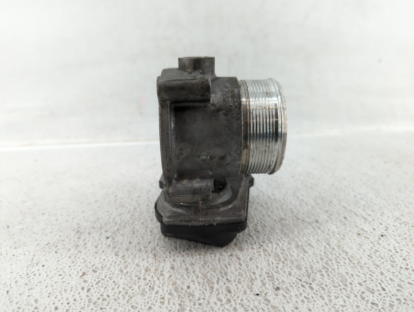 2013-2019 Volkswagen Golf Throttle Body P/N:06F 133 062 T Fits OEM Used Auto Parts - Oemusedautoparts1.com