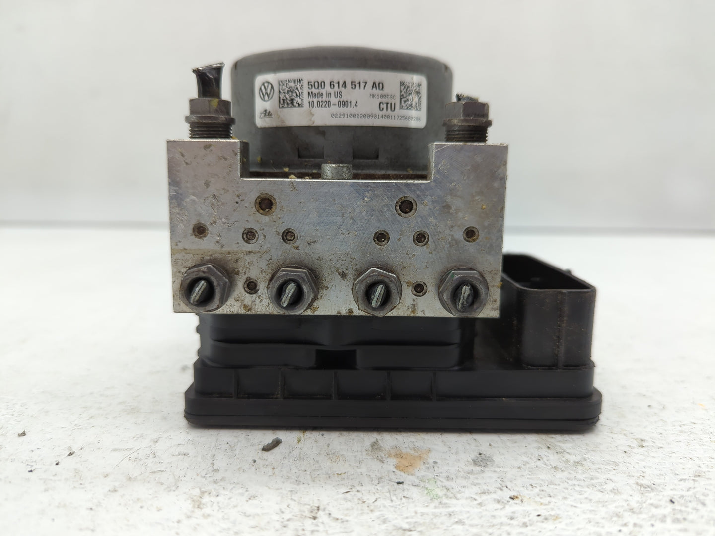 2015-2016 Volkswagen Golf ABS Pump Control Module Replacement P/N:5Q0 614 517 AQ, 3Q0 614 517 P Fits Fits 2015 2016 2017 OEM