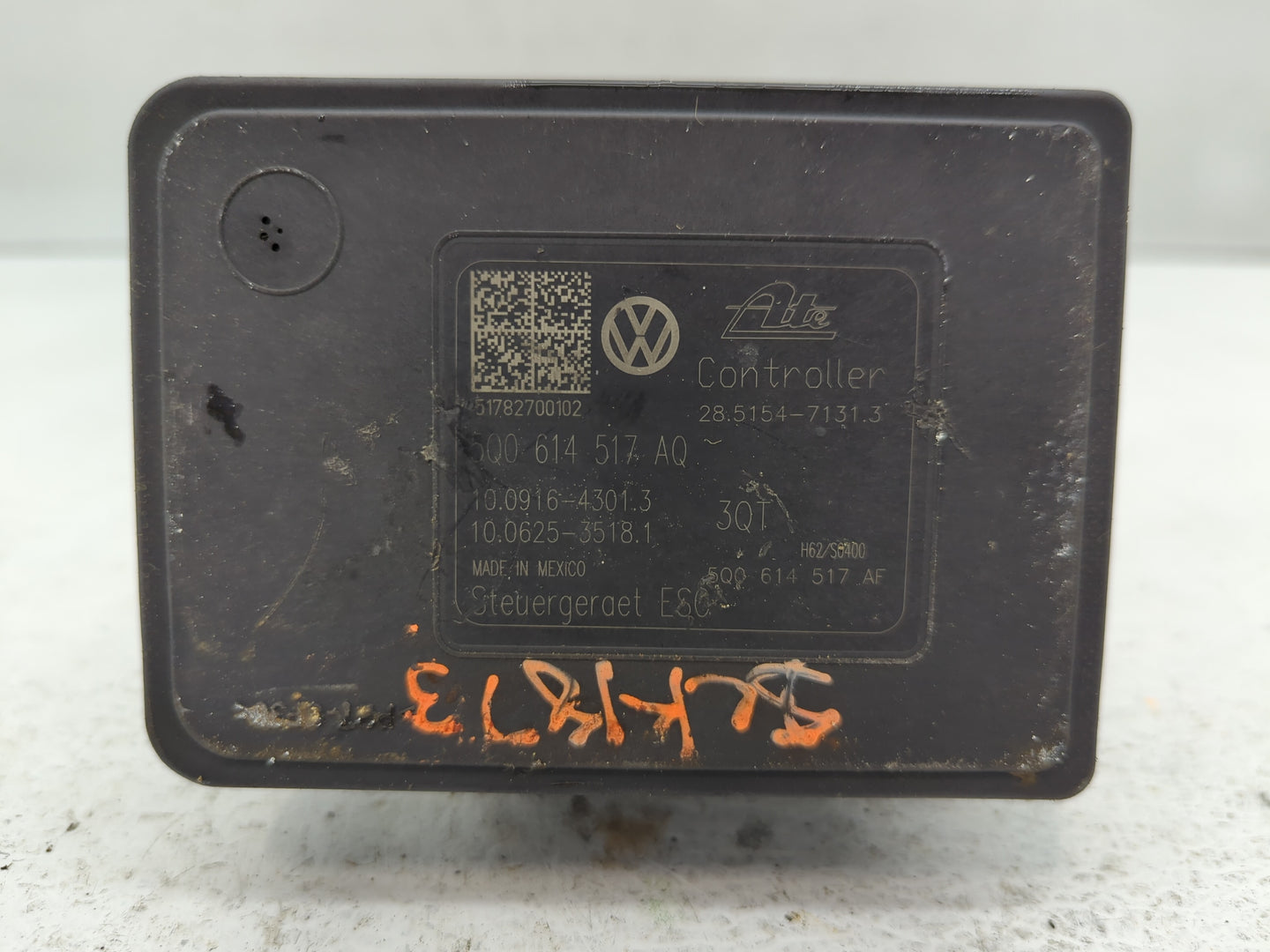 2015-2016 Volkswagen Golf ABS Pump Control Module Replacement P/N:5Q0 614 517 AQ, 3Q0 614 517 P Fits Fits 2015 2016 2017 OEM