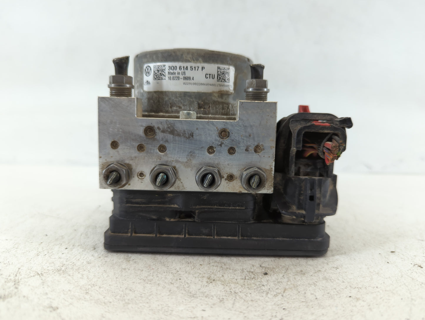 2015-2016 Volkswagen Golf ABS Pump Control Module Replacement P/N:3Q0 614 517 P Fits Fits 2015 2016 2017 OEM Used Auto Parts