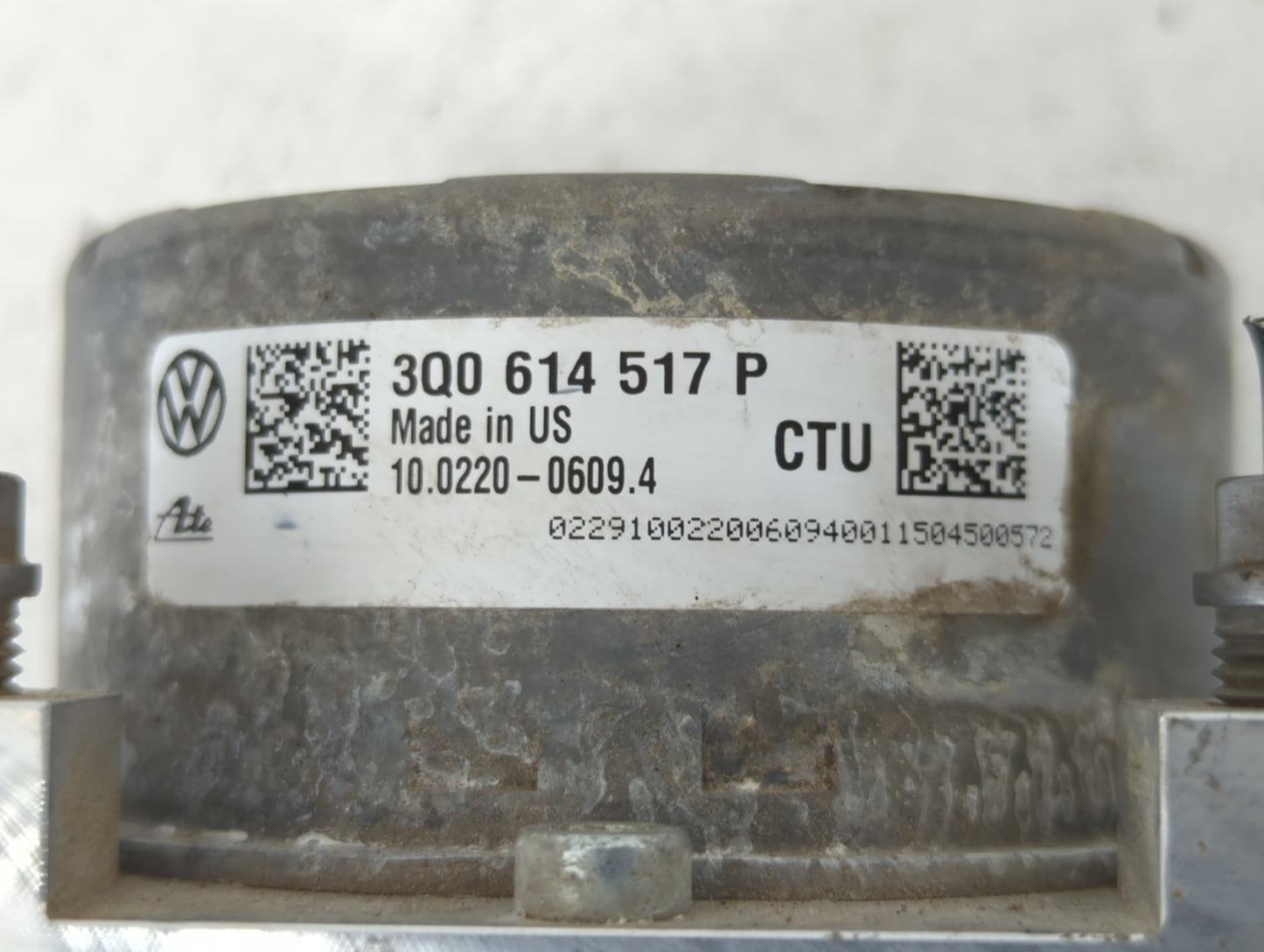 2015-2016 Volkswagen Golf ABS Pump Control Module Replacement P/N:3Q0 614 517 P Fits Fits 2015 2016 2017 OEM Used Auto Parts