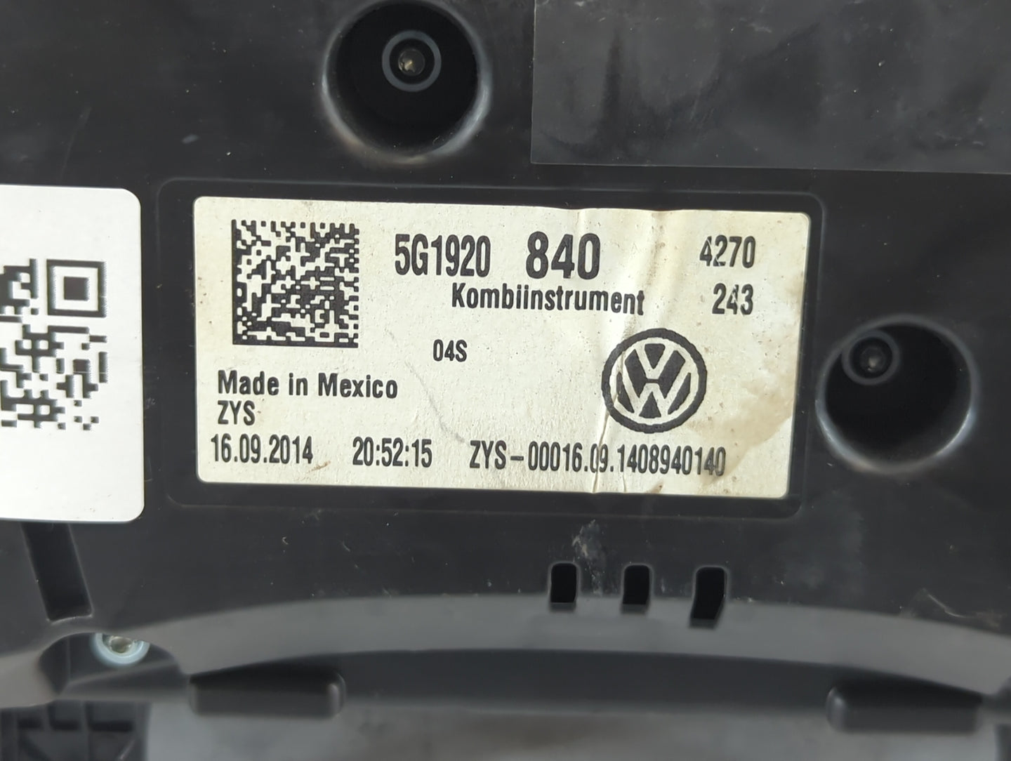 2015-2017 Volkswagen Golf Instrument Cluster Speedometer Gauges P/N:5G1920 840 Miles: Fits Fits 2015 2016 2017 OEM Used Auto