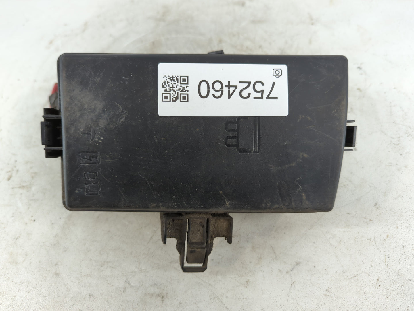 2015-2019 Volkswagen Golf Fusebox Fuse Box Panel Relay Module P/N:6351-2835 6351-2832 Fits OEM Used Auto Parts - Oemusedauto