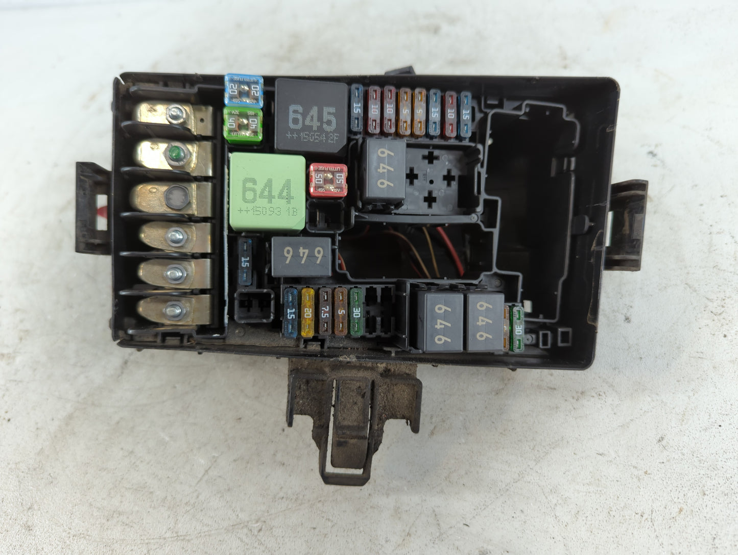 2015-2019 Volkswagen Golf Fusebox Fuse Box Panel Relay Module P/N:6351-2835 6351-2832 Fits OEM Used Auto Parts - Oemusedauto