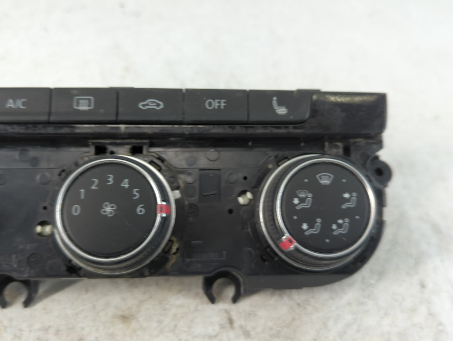 2015 Volkswagen Golf Climate Control Module Temperature AC/Heater Replacement P/N:5G0907426R Fits OEM Used Auto Parts - Oemu