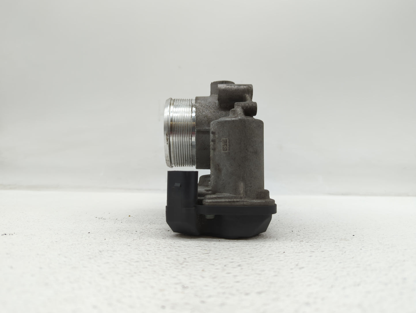 2015 Volkswagen Golf Sportwagen Throttle Body P/N:06F 133 062 G 06F 133 062 Q Fits OEM Used Auto Parts - Oemusedautoparts1.c