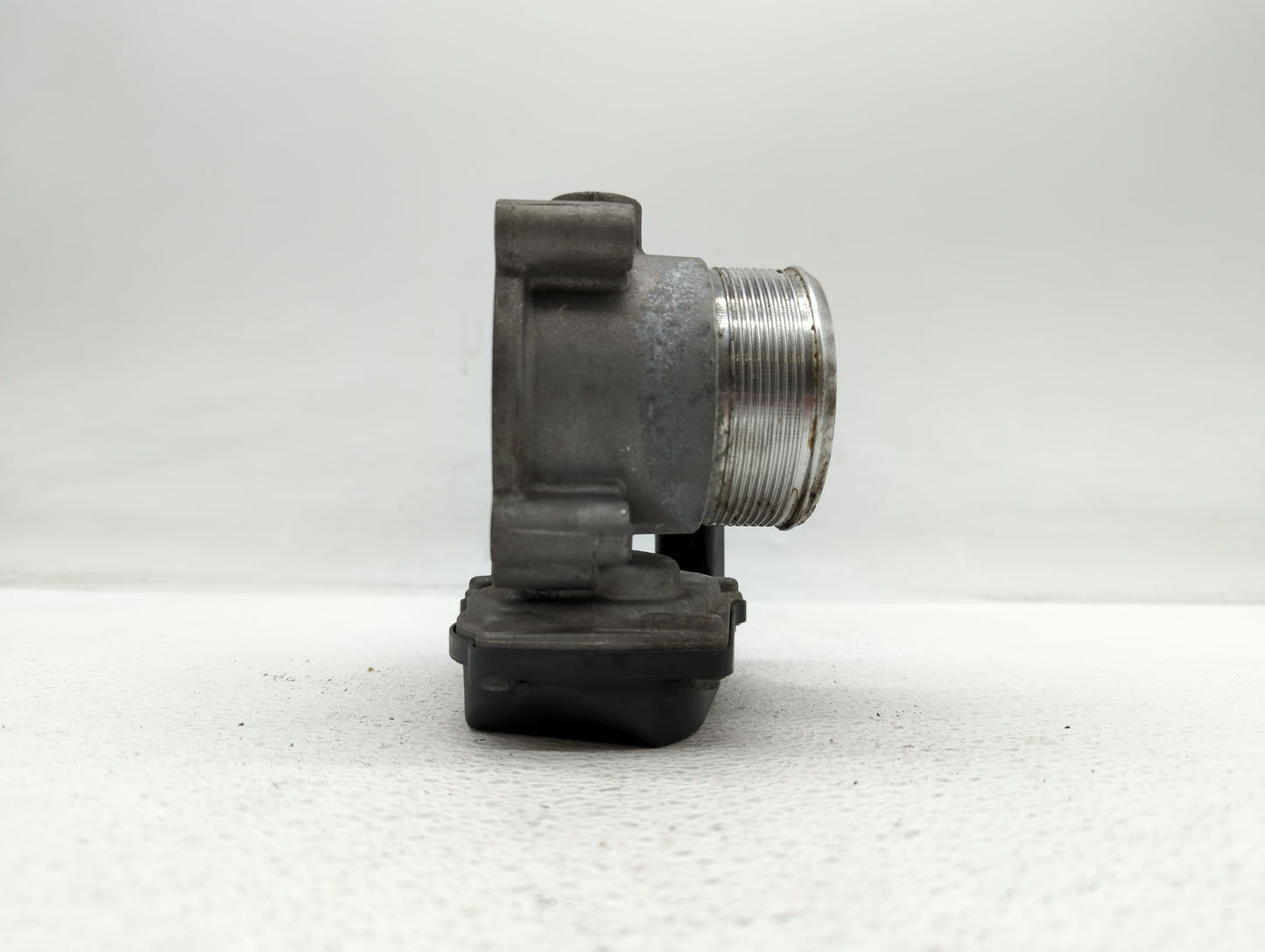 2015 Volkswagen Golf Sportwagen Throttle Body P/N:06F 133 062 G 06F 133 062 Q Fits OEM Used Auto Parts - Oemusedautoparts1.c