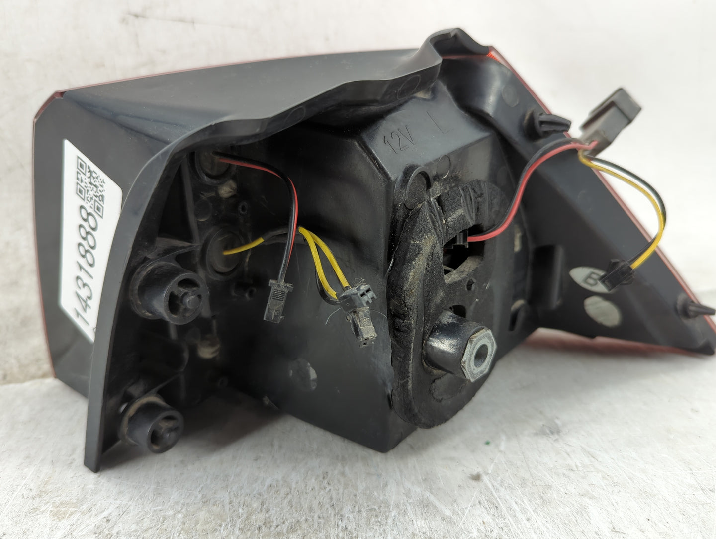 2015-2017 Volkswagen Gti Tail Light Assembly Passenger Right OEM Fits Fits 2015 2016 2017 OEM Used Auto Parts - Oemusedautop