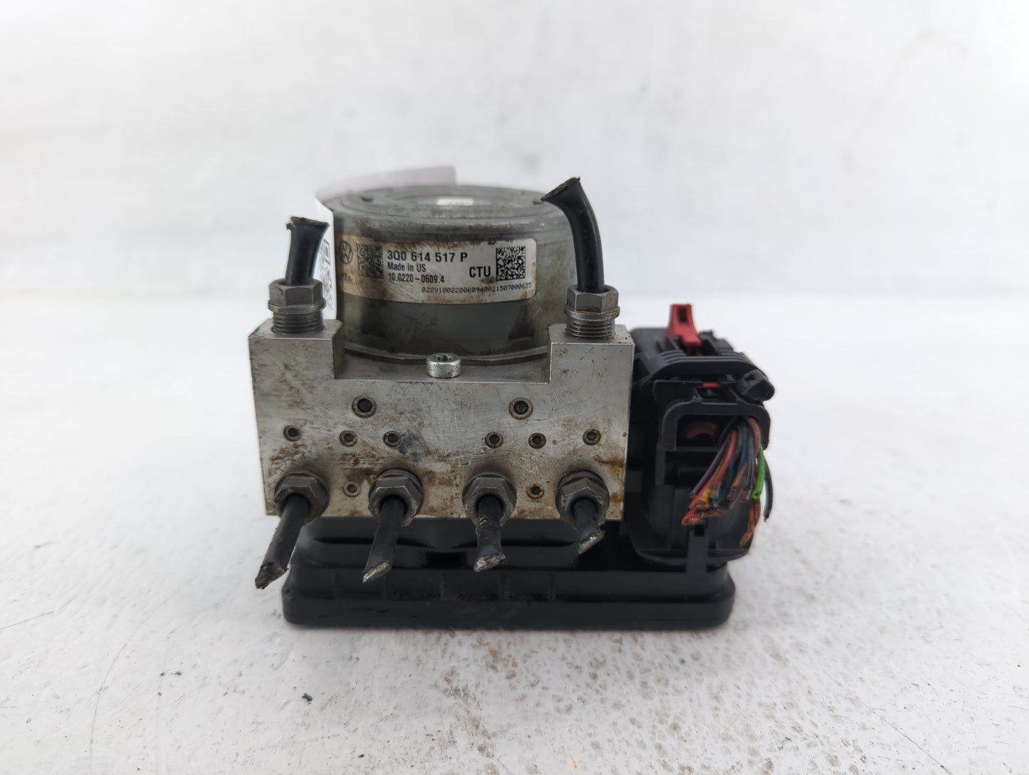2015-2017 Volkswagen Gti ABS Pump Control Module Replacement P/N:3Q0 614 517 P Fits Fits 2015 2016 2017 OEM Used Auto Parts 