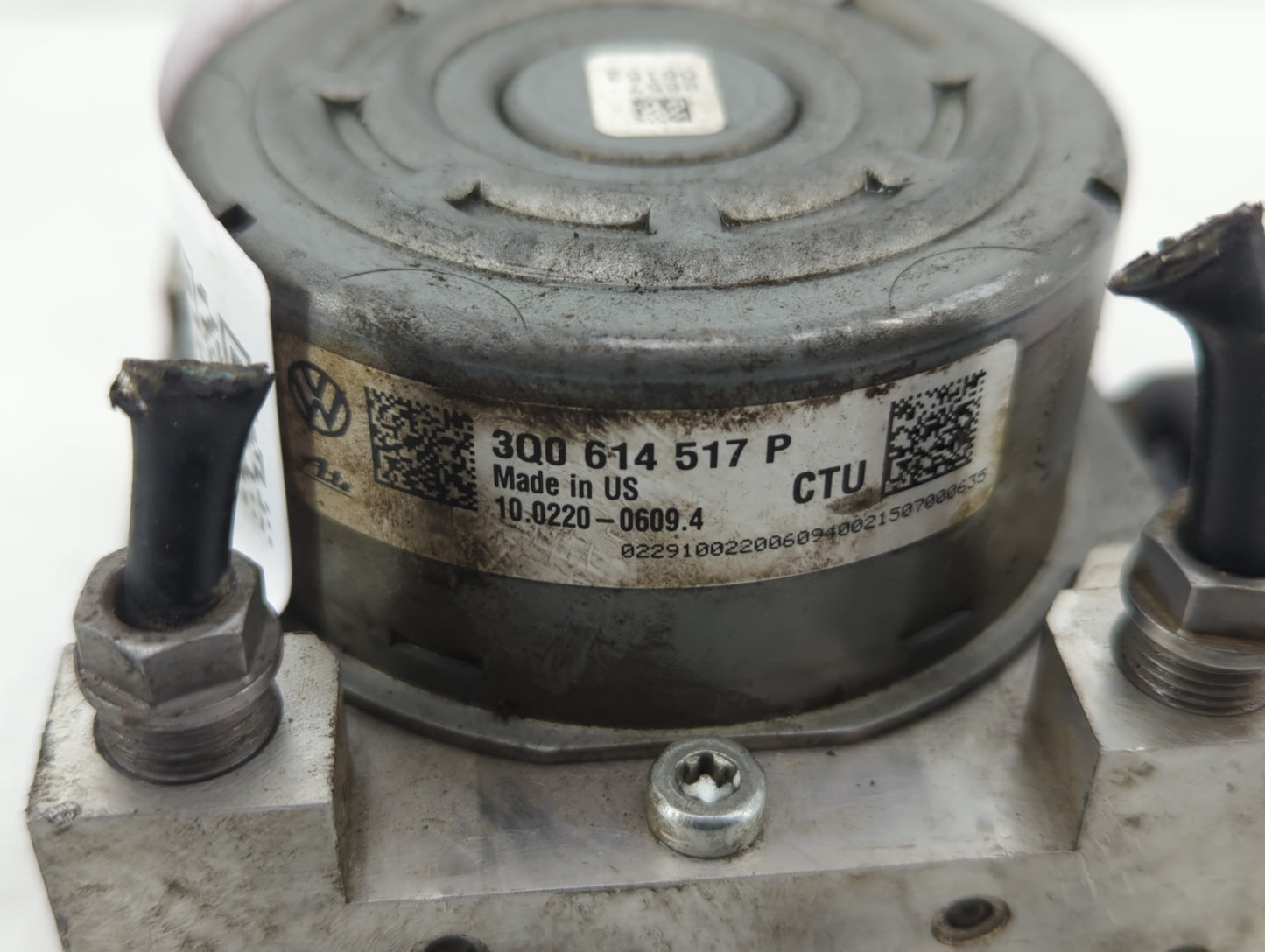 2015-2017 Volkswagen Gti ABS Pump Control Module Replacement P/N:3Q0 614 517 P Fits Fits 2015 2016 2017 OEM Used Auto Parts 