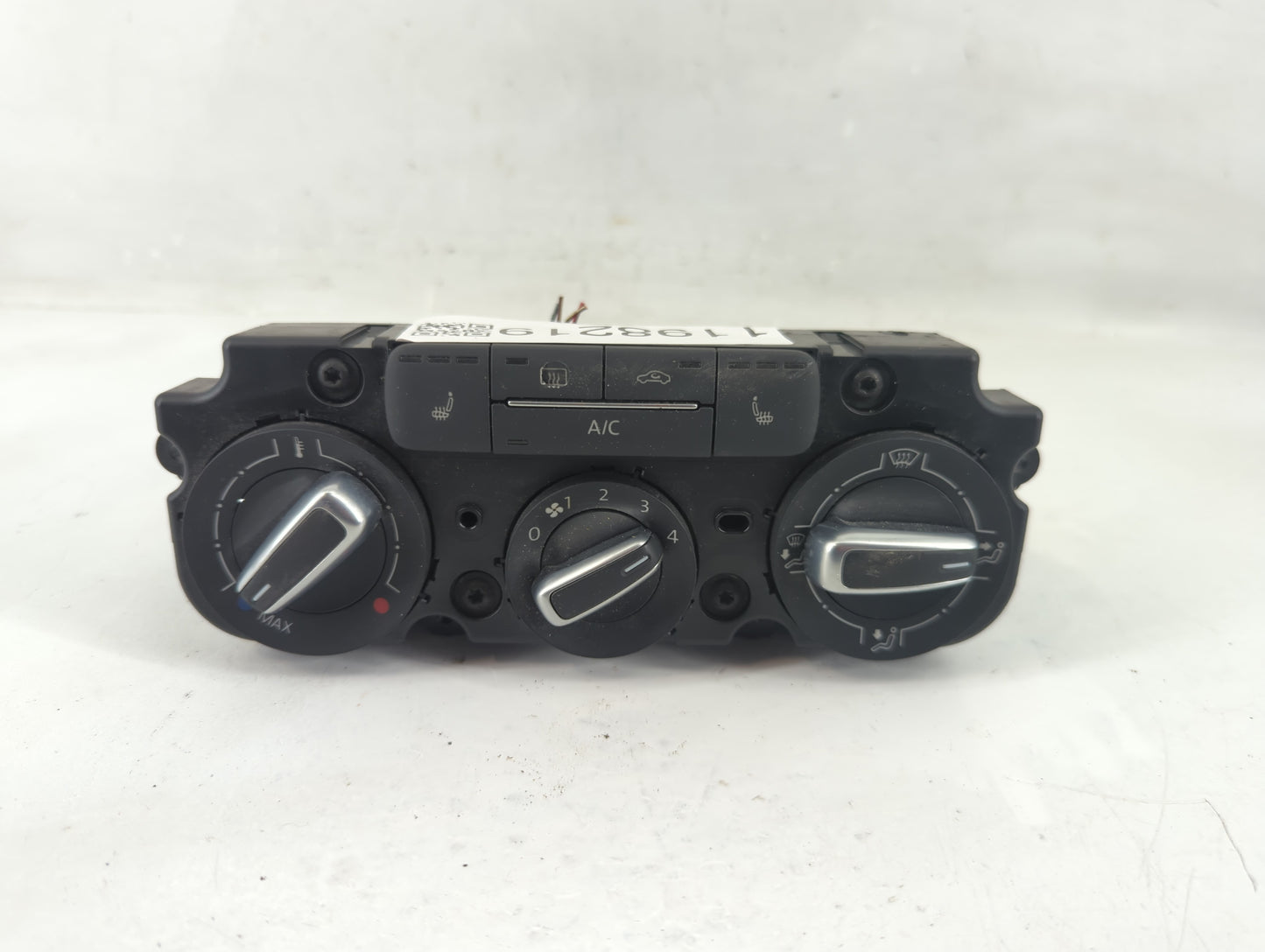 2015-2018 Volkswagen Jetta Climate Control Module Temperature AC/Heater Replacement Fits Fits 2015 2016 2017 2018 OEM Used A