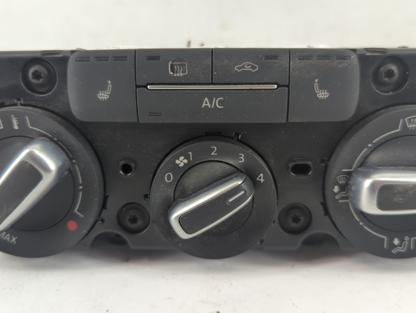 2015-2018 Volkswagen Jetta Climate Control Module Temperature AC/Heater Replacement Fits Fits 2015 2016 2017 2018 OEM Used A