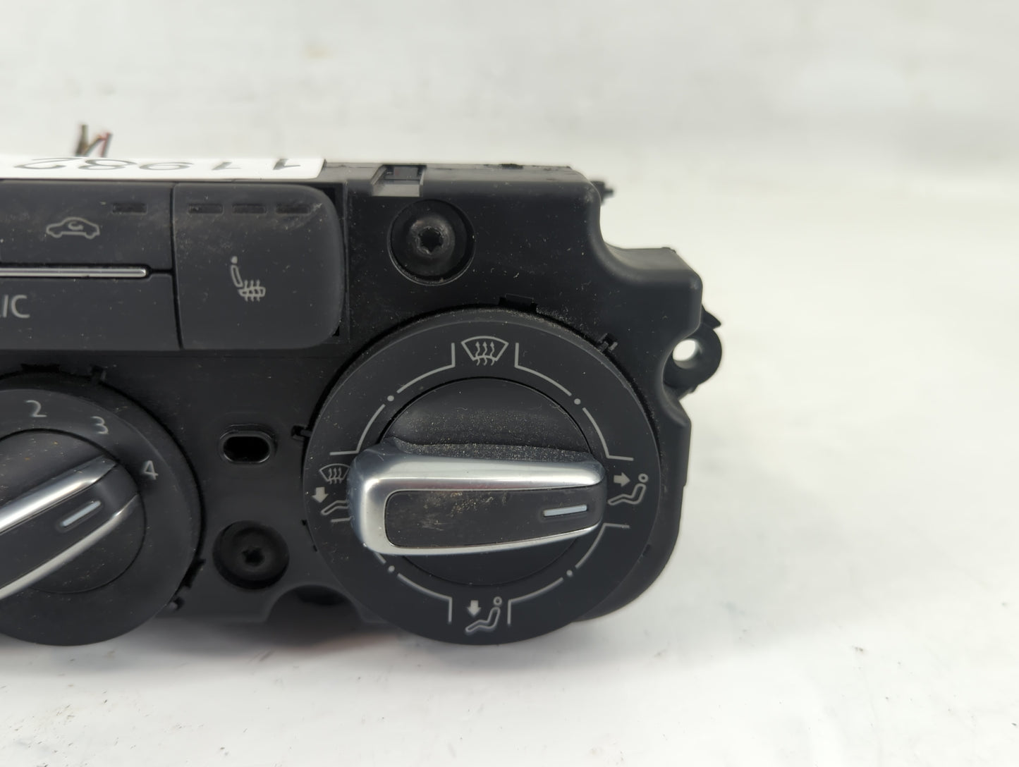 2015-2018 Volkswagen Jetta Climate Control Module Temperature AC/Heater Replacement Fits Fits 2015 2016 2017 2018 OEM Used A