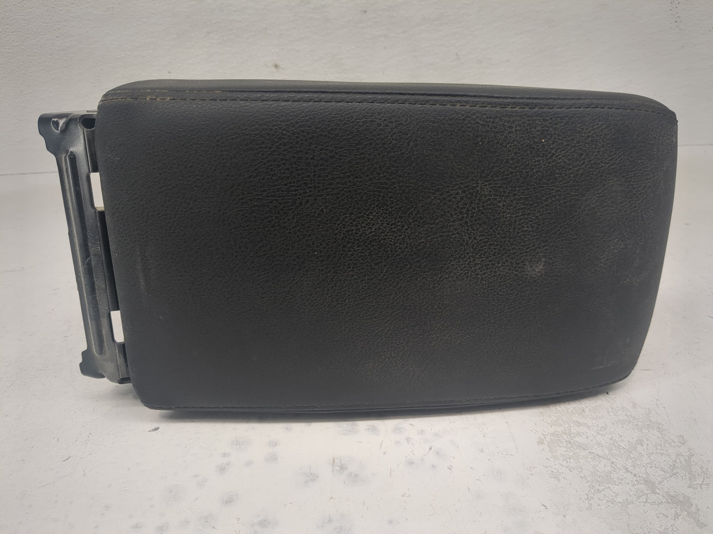 2015 Volkswagen Jetta Center Console Armrest Cover Lid Fits OEM Used Auto Parts - Oemusedautoparts1.com