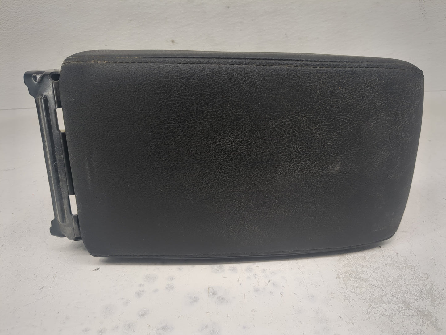 2015 Volkswagen Jetta Center Console Armrest Cover Lid Fits OEM Used Auto Parts - Oemusedautoparts1.com
