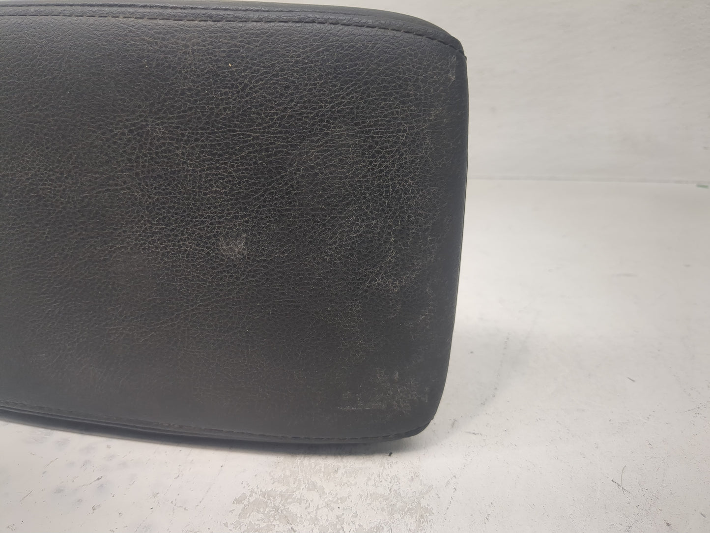 2015 Volkswagen Jetta Center Console Armrest Cover Lid Fits OEM Used Auto Parts - Oemusedautoparts1.com