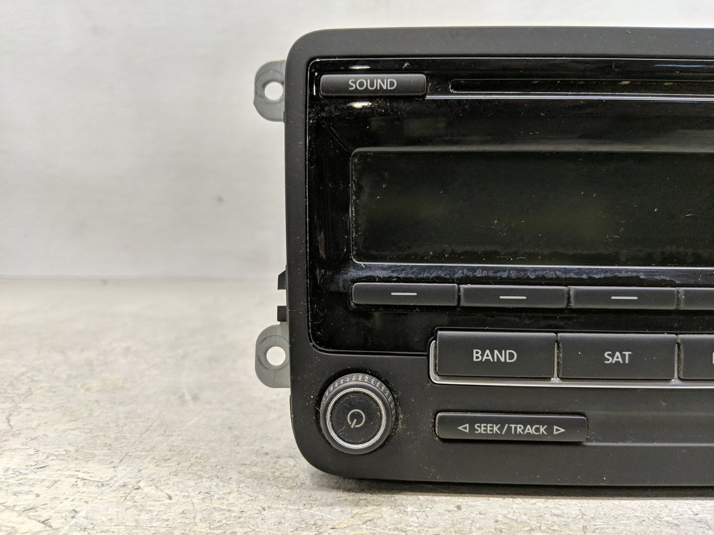 2015-2017 Volkswagen Jetta Radio AM FM Cd Player Receiver Replacement P/N:1K0035164J Fits Fits 2015 2016 2017 OEM Used Auto 
