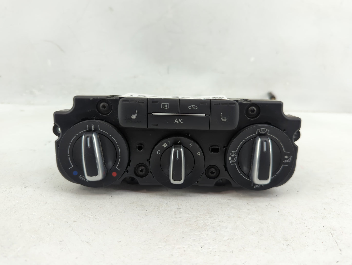 2015-2018 Volkswagen Jetta Climate Control Module Temperature AC/Heater Replacement P/N:90151-0003 90151-907 Fits OEM Used A