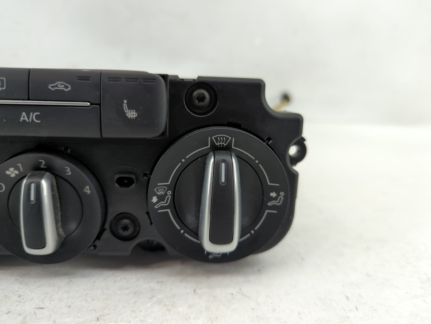 2015-2018 Volkswagen Jetta Climate Control Module Temperature AC/Heater Replacement P/N:90151-0003 90151-907 Fits OEM Used A