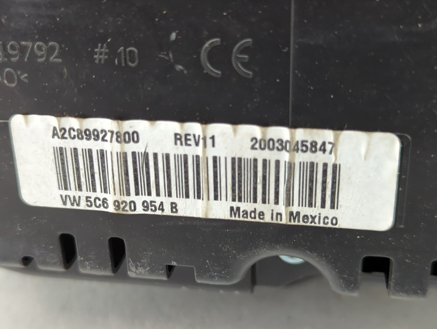 2015-2017 Volkswagen Jetta Instrument Cluster Speedometer Gauges P/N:5C6 920 954 B Fits Fits 2015 2016 2017 OEM Used Auto Pa