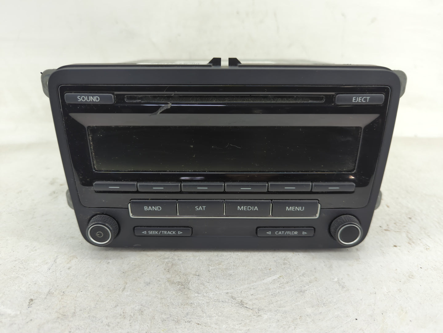 2012-2017 Volkswagen Jetta Radio AM FM Cd Player Receiver Replacement P/N:28463405 1K0 035 164 J Fits OEM Used Auto Parts - 