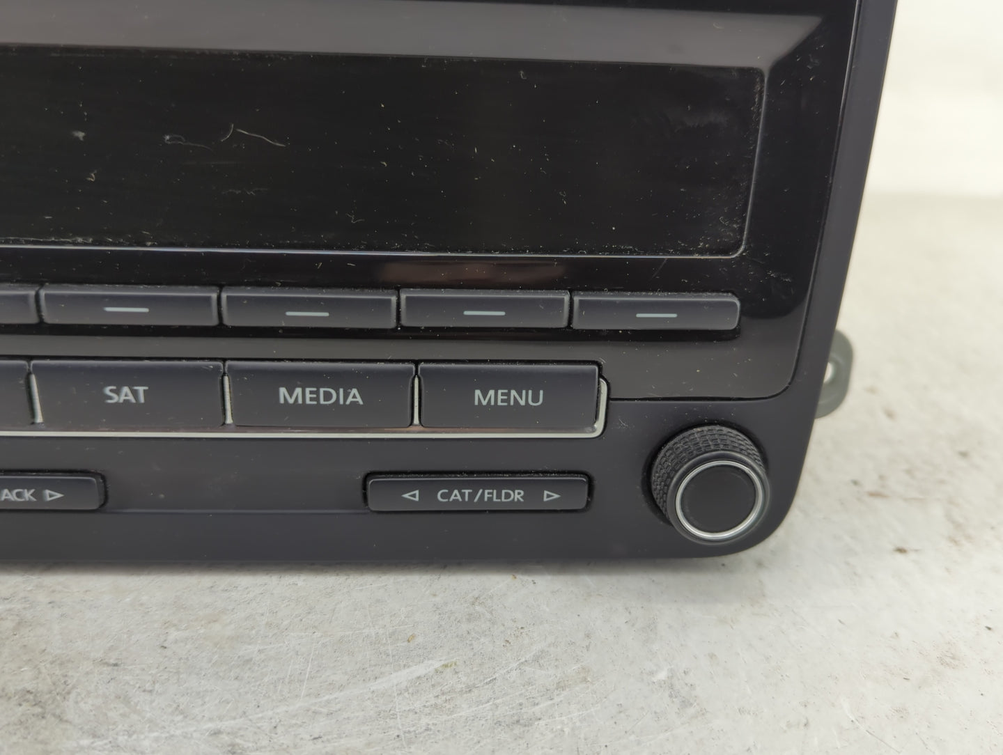 2012-2017 Volkswagen Jetta Radio AM FM Cd Player Receiver Replacement P/N:28463405 1K0 035 164 J Fits OEM Used Auto Parts - 