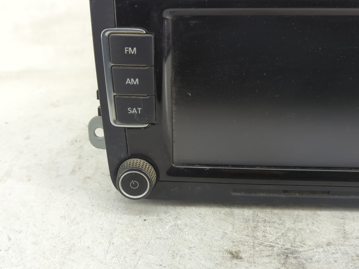 2015-2017 Volkswagen Jetta Radio AM FM Cd Player Receiver Replacement P/N:1K0035188H Fits Fits 2014 2015 2016 2017 OEM Used 