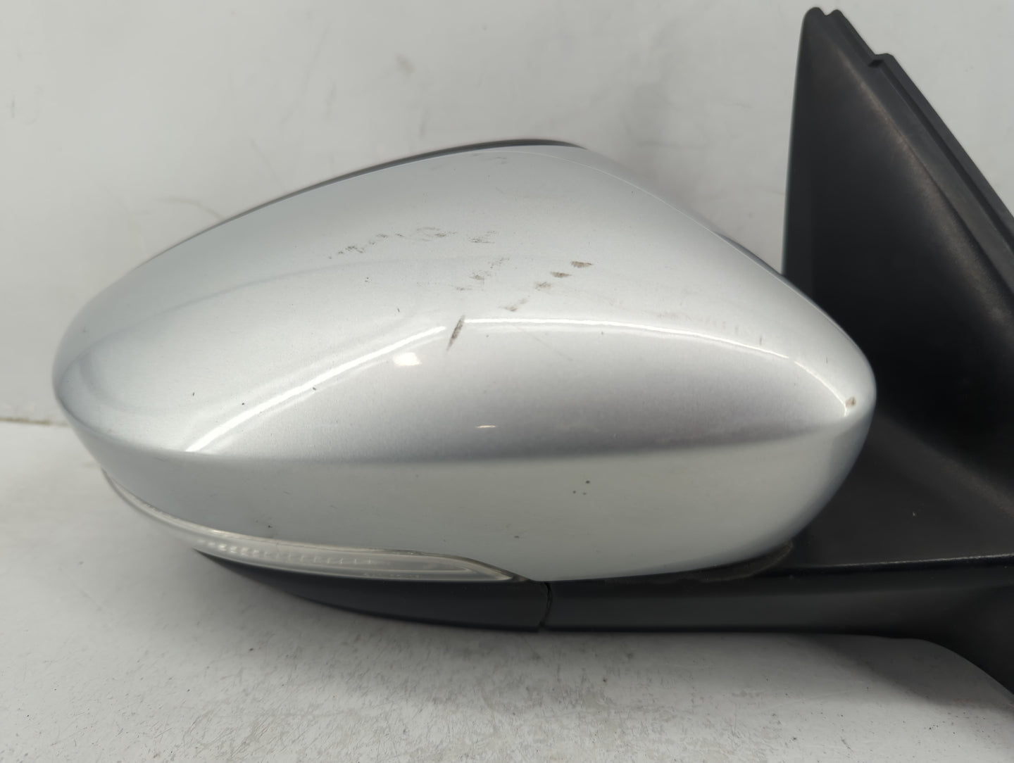 2011-2016 Volkswagen Jetta Passenger Side View Mirror - Right Door Mirror OEM Used - Oemusedautoparts1.com