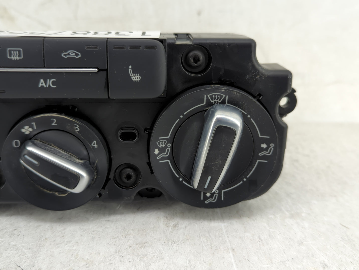 2015-2018 Volkswagen Jetta Climate Control Module Temperature AC/Heater Replacement P/N:5C1819045 Fits Fits 2015 2016 2017 2