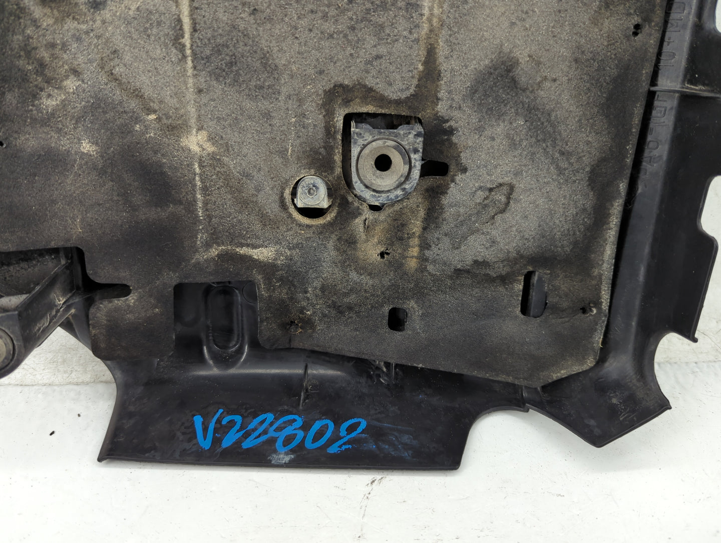 2015 Volkswagen Jetta Engine Cover - Oemusedautoparts1.com