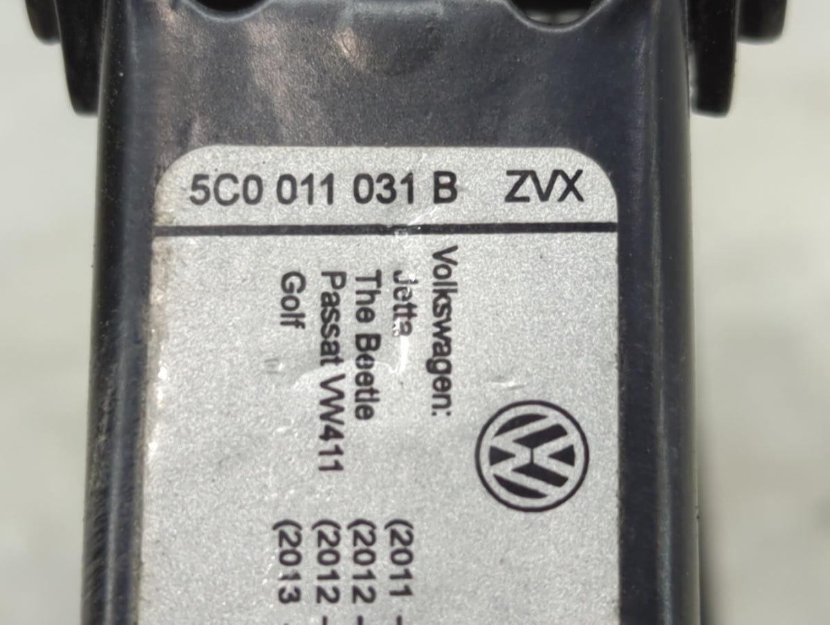 2015 Volkswagen Jetta Spare Scissor Car Jack 1390223 - Oemusedautoparts1.com