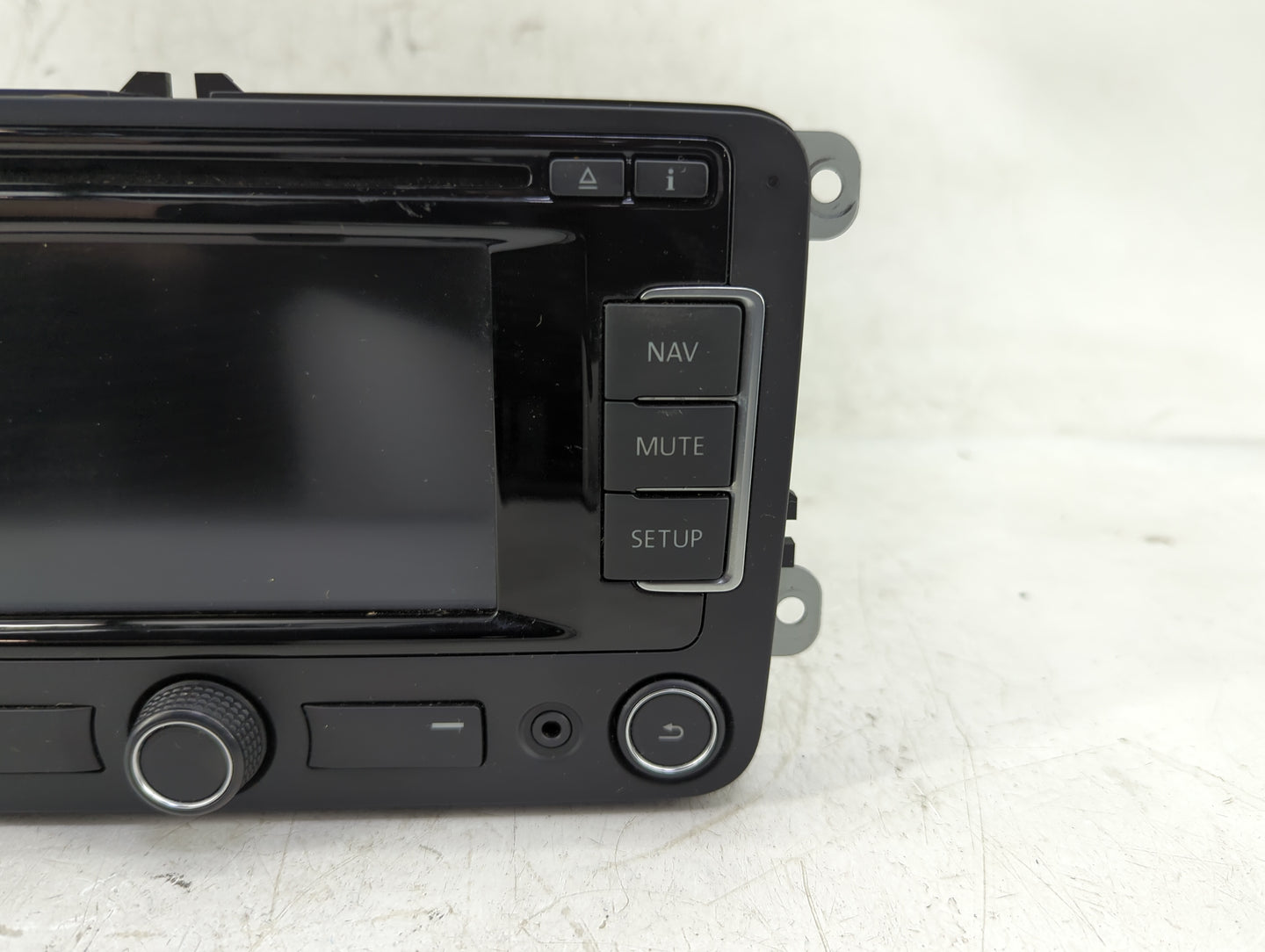 2015-2016 Volkswagen Jetta Radio AM FM Cd Player Receiver Replacement P/N:1Q0 035 274 B Fits Fits 2015 2016 OEM Used Auto Pa