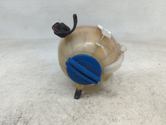 compare product 2005 Volkswagen Jetta Radiator Coolant Overflow Expansion Tank Bottle