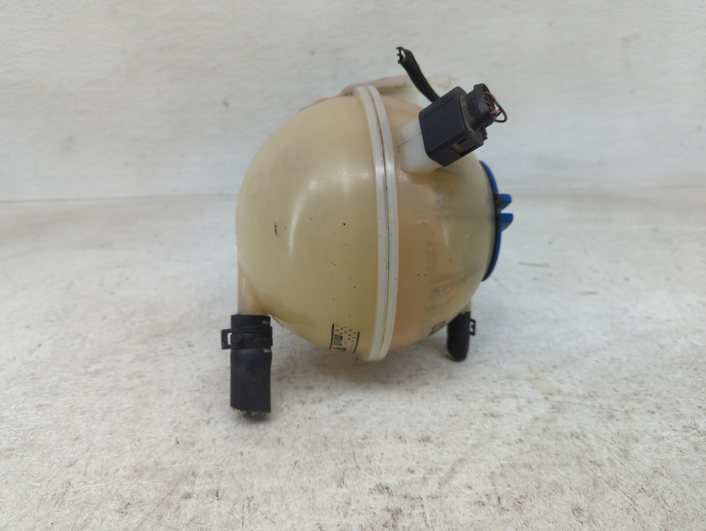2005 Volkswagen Jetta Radiator Coolant Overflow Expansion Tank Bottle - Oemusedautoparts1.com