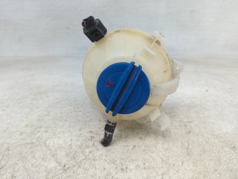 compare product 2005 Volkswagen Jetta Radiator Coolant Overflow Expansion Tank Bottle 1409766