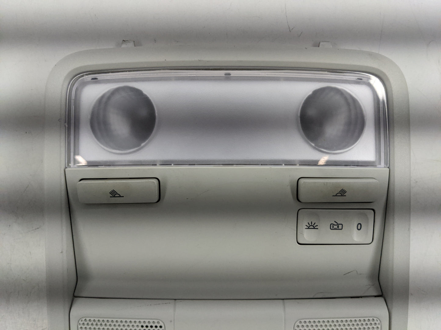 2015-2018 Volkswagen Jetta Overhead Roof Console Interior Dome Light - Oemusedautoparts1.com