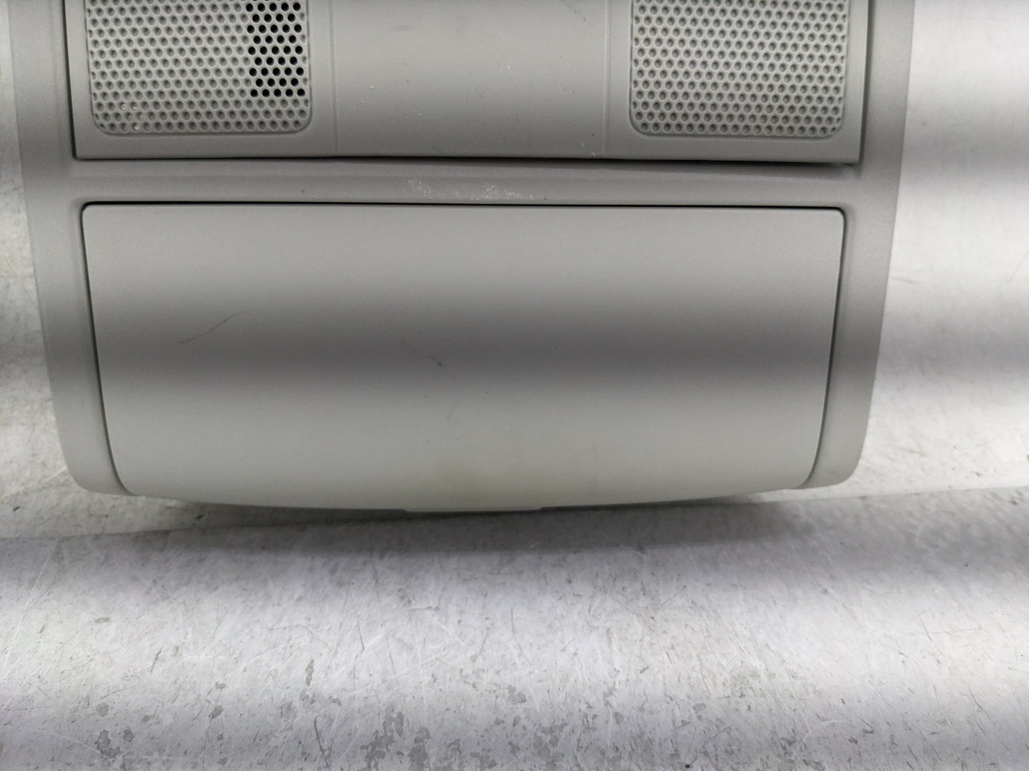 2015-2018 Volkswagen Jetta Overhead Roof Console Interior Dome Light - Oemusedautoparts1.com