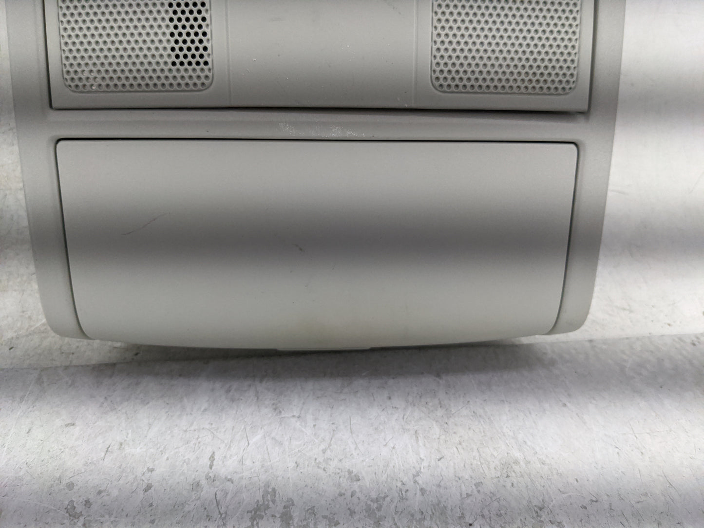 2015-2018 Volkswagen Jetta Overhead Roof Console Interior Dome Light - Oemusedautoparts1.com