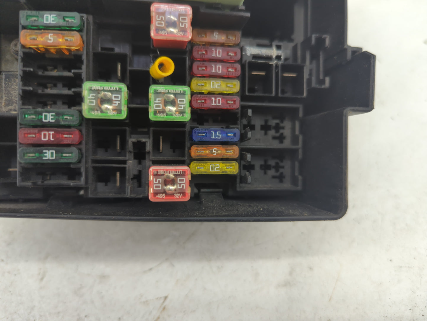 2015-2018 Volkswagen Jetta Fusebox Fuse Box Panel Relay Module Fits Fits 2015 2016 2017 2018 OEM Used Auto Parts - Oemusedau
