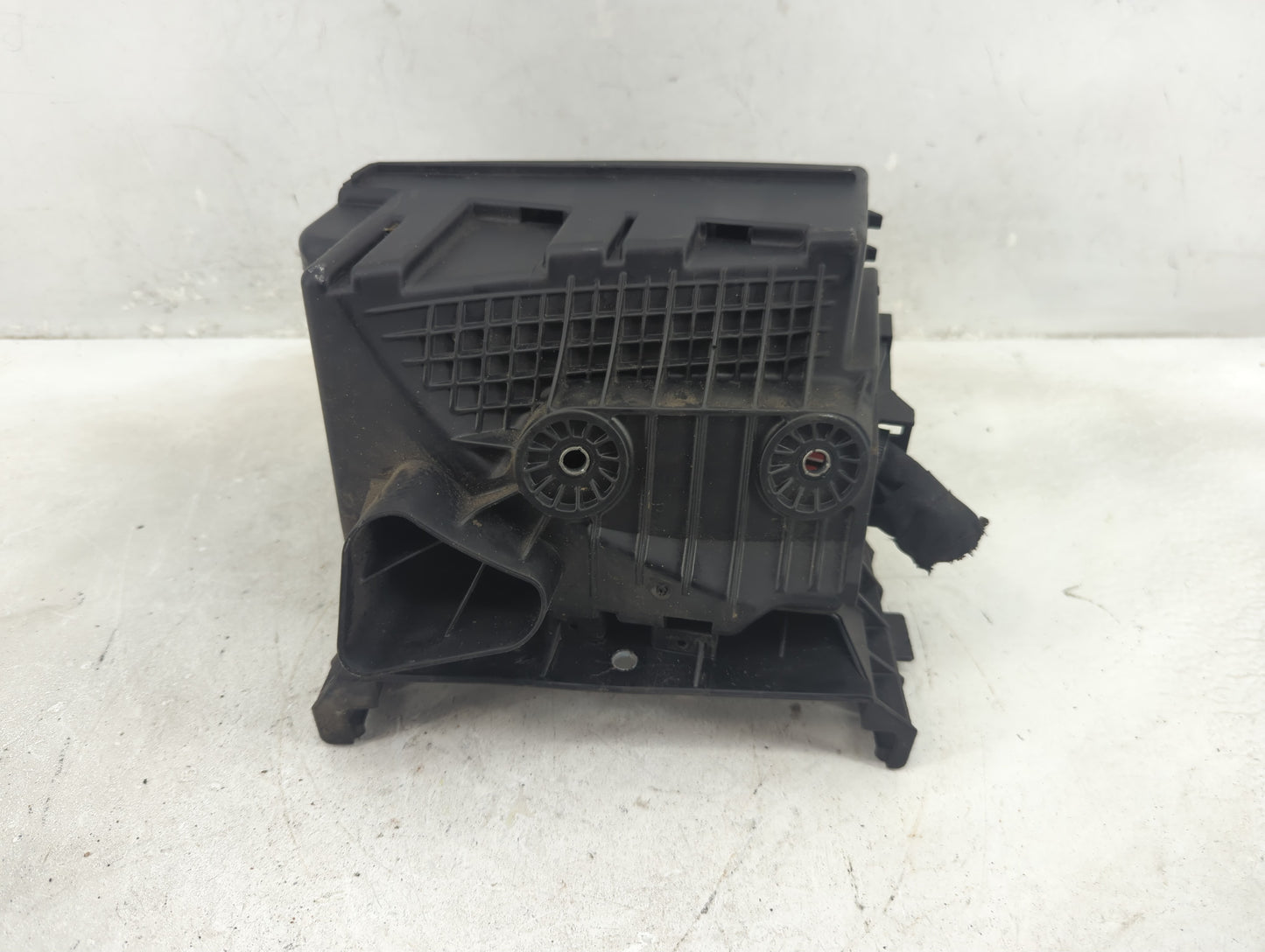 2015-2018 Volkswagen Jetta Fusebox Fuse Box Panel Relay Module Fits Fits 2015 2016 2017 2018 OEM Used Auto Parts - Oemusedau