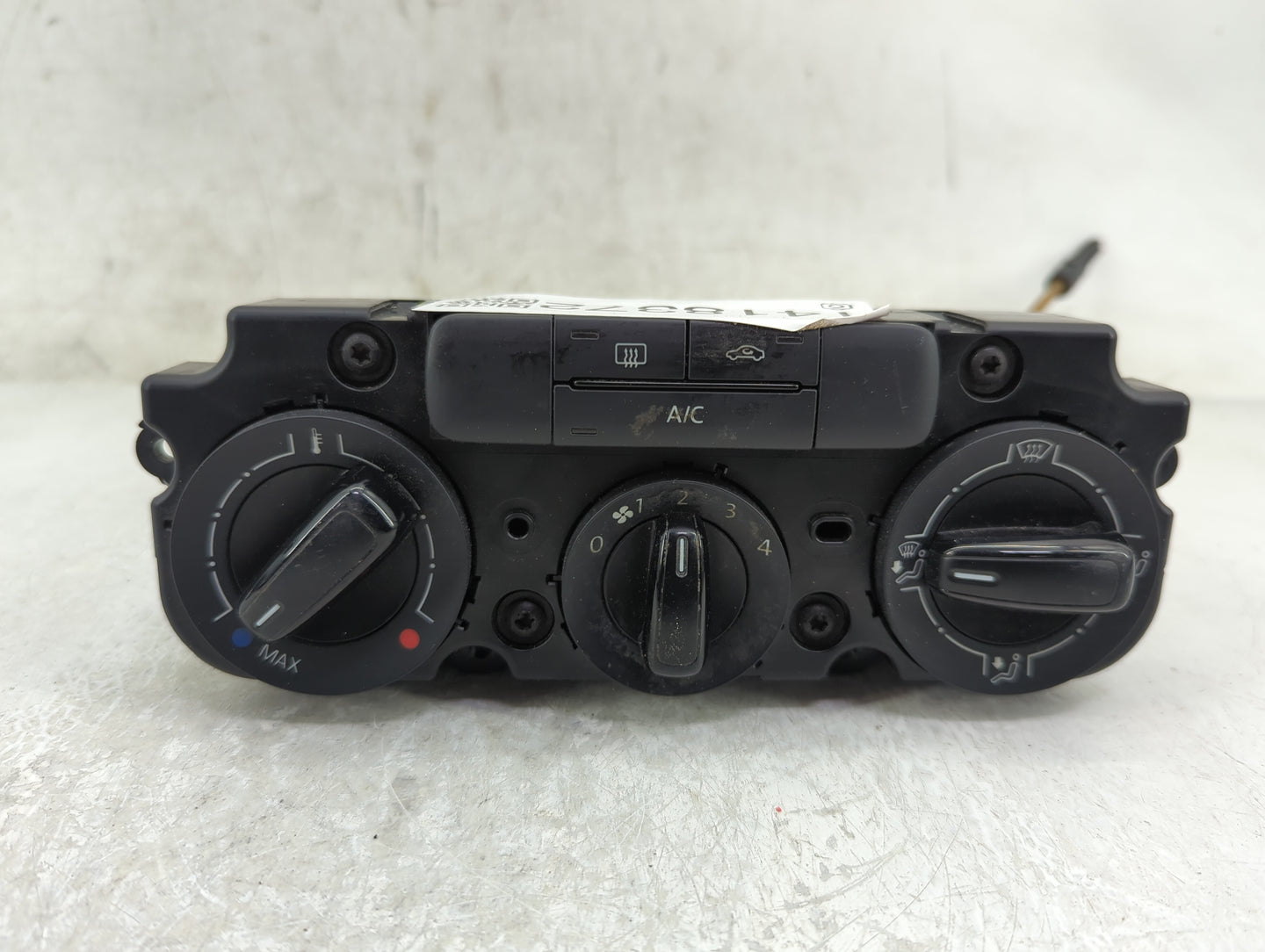 2015-2017 Volkswagen Jetta Climate Control Module Temperature AC/Heater Replacement P/N:5C1 819 045 Fits Fits 2015 2016 2017