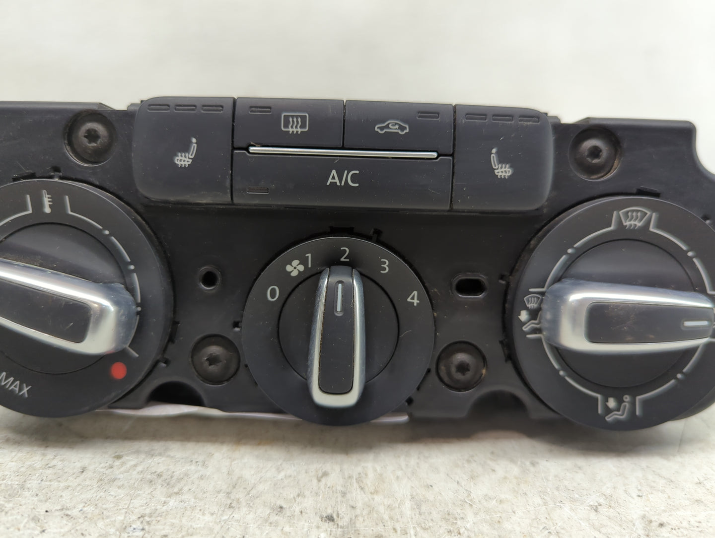 2015-2018 Volkswagen Jetta Climate Control Module Temperature AC/Heater Replacement P/N:90151-907 Fits Fits 2015 2016 2017 2
