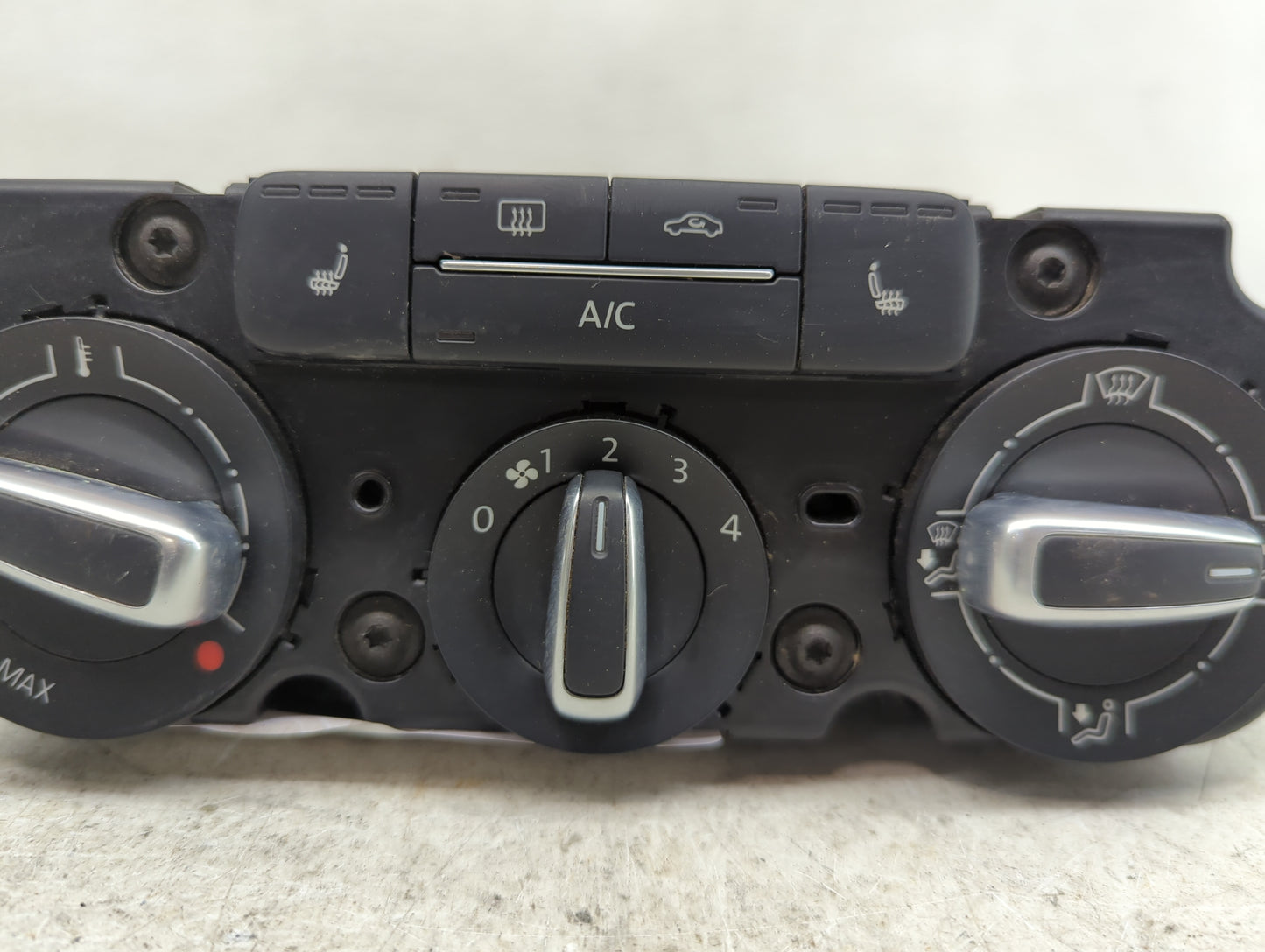 2015-2018 Volkswagen Jetta Climate Control Module Temperature AC/Heater Replacement P/N:90151-907 Fits Fits 2015 2016 2017 2