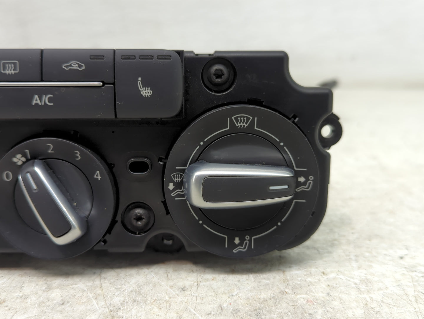 2015-2018 Volkswagen Jetta Climate Control Module Temperature AC/Heater Replacement P/N:5C1819045 Fits Fits 2015 2016 2017 2