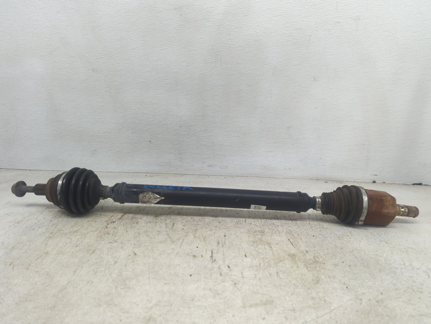 2011-2017 Volkswagen Jetta Axle Shaft Front Passenger Cv C/v - Oemusedautoparts1.com