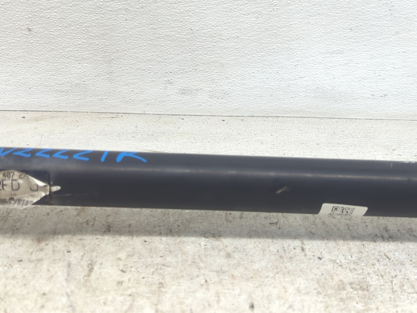 2011-2017 Volkswagen Jetta Axle Shaft Front Passenger Cv C/v - Oemusedautoparts1.com