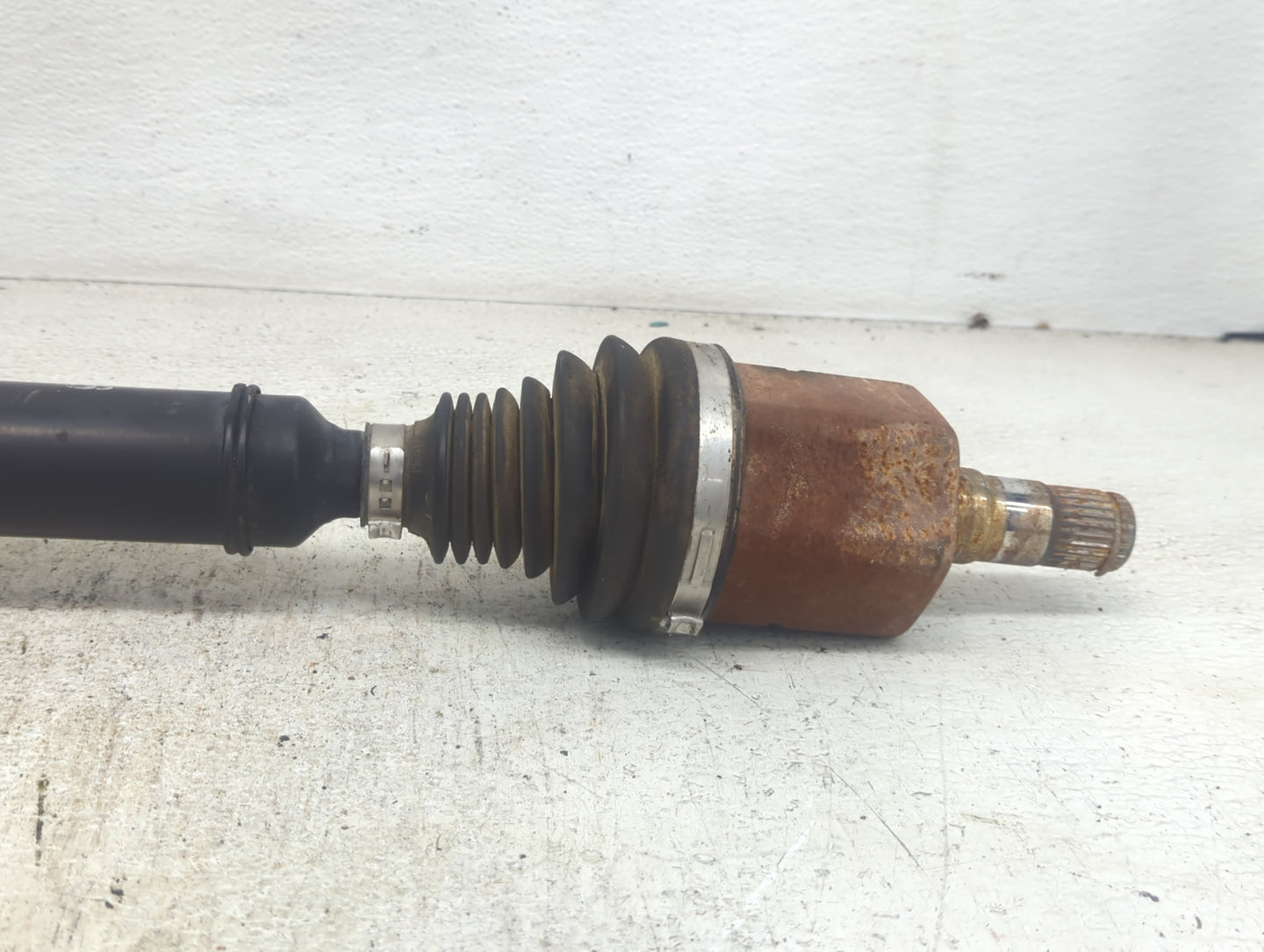 2011-2017 Volkswagen Jetta Axle Shaft Front Passenger Cv C/v - Oemusedautoparts1.com